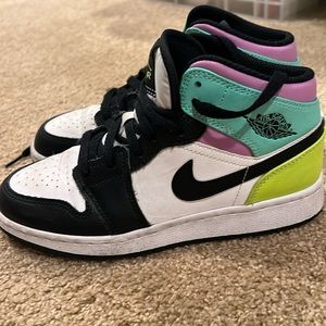 Air Jordan 1 mid GS Pastel